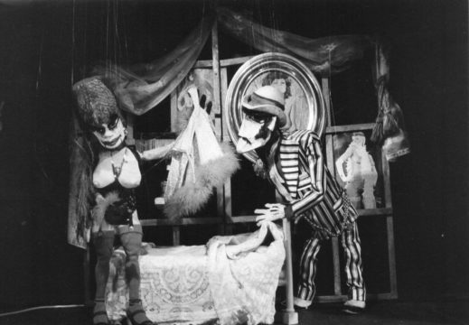 Theater Arlequin Wien: Die Dreigroschenoper mit Marionetten