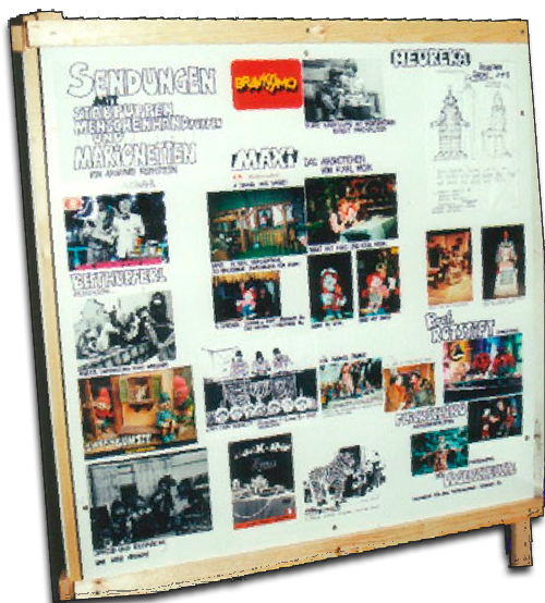 Ankündigungstafeln, gestaltet von Arminio Rothstein anlässlich der ORF-Ausstellung im Dezember 1993, werden zu einem besonderen Dokument von Arminios Schaffen