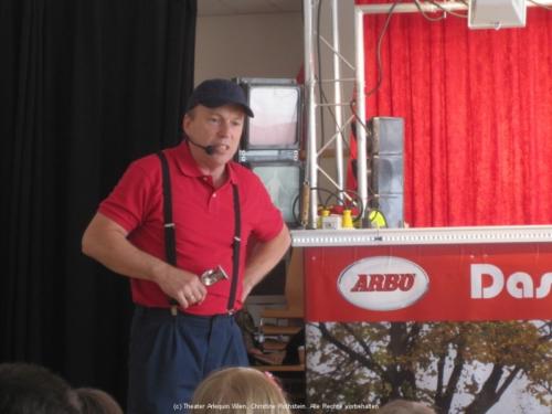 Alfred Schwarz, Moderator und Puppenspieler