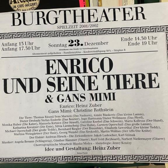 Ankündigung "Enrico und seine Tiere & Gans Mimi " im Wiener Burgtheater